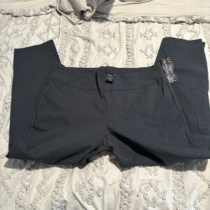 4/$16 Zac & Rachel Women’s Dark Gray Stretchy Business Casual Pants
